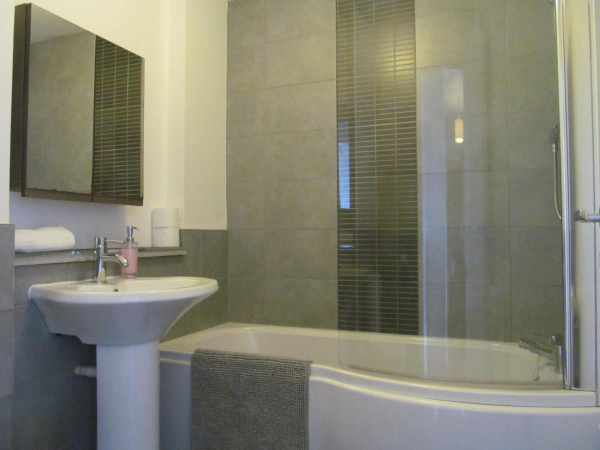 The Granite City - Modern City Centre Apartment アバディーン エクステリア 写真
